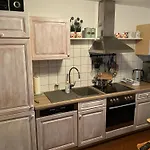 Apartmán Grosses Landhaus Mit Swimmingpool In Dargun Barlin