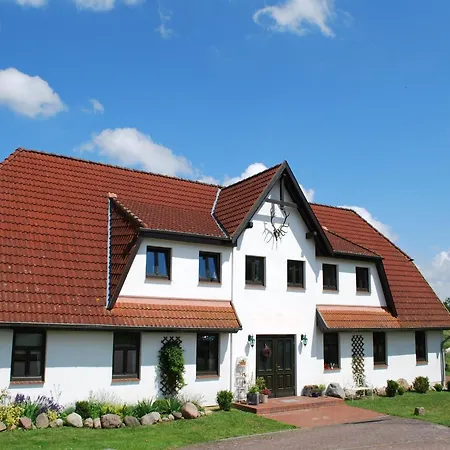 Elegant Mansion In With Swimming Pool Apartment *