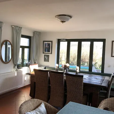 Elegant Mansion In With Swimming Pool Apartment Barlin