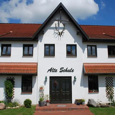 Apartman Grosses Mit Swimmingpool In Dargun Barlin