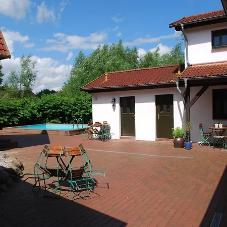 Apartment Elegant Mansion In With Swimming Pool *