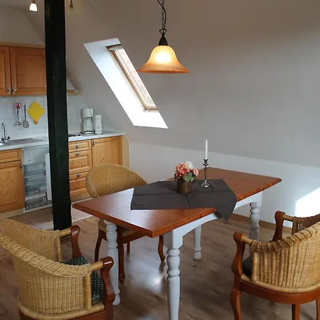 Appartement Grosses Mit Swimmingpool In Dargun *