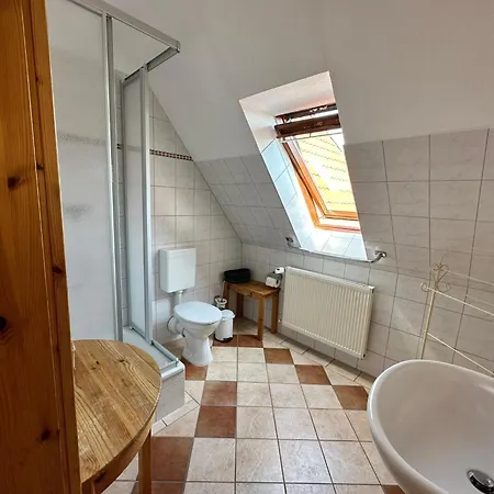 Appartement Grosses Mit Swimmingpool In Dargun *